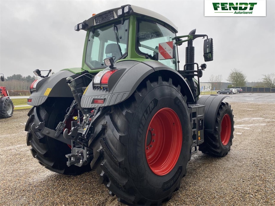 Fendt 828 S4 PROFI PLUS - Traktorer - Traktorer 4 wd - 2