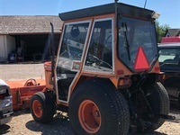 Kubota B8200 HST 4wd med græsdæk - Traktorer - Kompakt traktorer - 2
