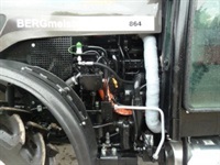 - - - 864 - Traktorer - Traktorer 4 wd - 5