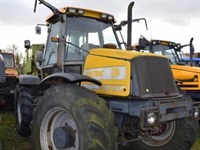 - - - Fastrac 2135 - 4WS - Traktorer - Kompakt traktorer - 2