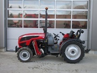 - - - X3 - Traktorer - Traktorer 4 wd - 1