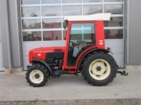 - - - K80 - Traktorer - Traktorer 4 wd - 1