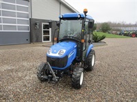 New Holland BOOMER 25 HST med kabine, frontlift med A-ramme og frontPTO på - Traktorer - Kompakt traktorer - 16