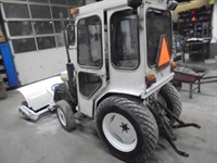 Satoh Buck model S-470 - Traktorer - Kompakt traktorer - 2