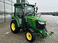 John Deere 3033R - Traktorer - Kompakt traktorer - 3