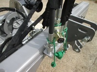 - - - AG-220 Frontmulcher + Heckmulcher mit hydraulischer Seitenverschiebung Schlegelmulcher - Rotorklippere - Slagleklipper - 4