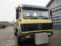 Mercedes 1717 med 4WD, differentialespærre og kran - Lastbiler - Fast kasse - 9