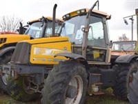 - - - Fastrac 2135 - 4WS - Traktorer - Kompakt traktorer - 1