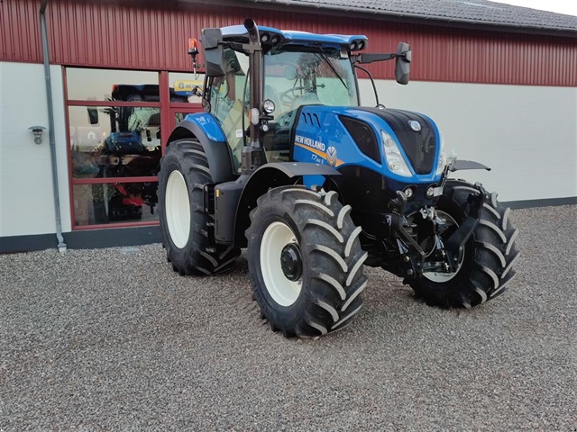 New Holland T7.165S