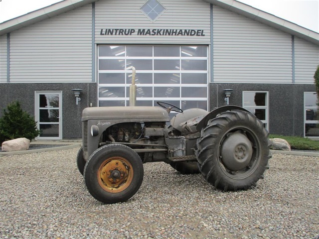 Ferguson 26 - Traktorer - Traktorer 2 wd