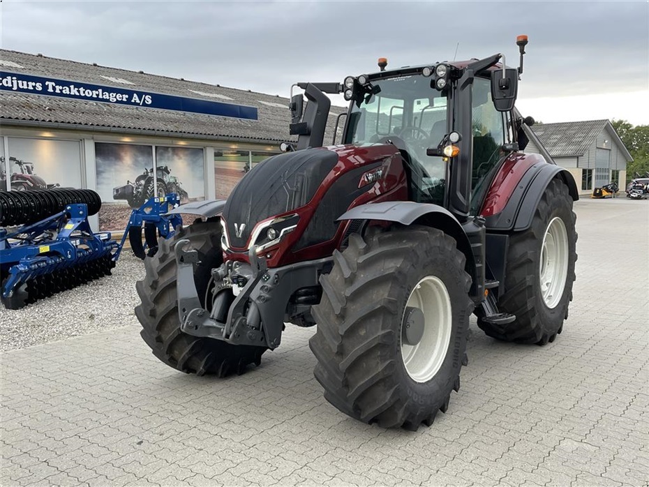 Valtra T255 Versu - Traktorer - Traktorer 4 wd - 2