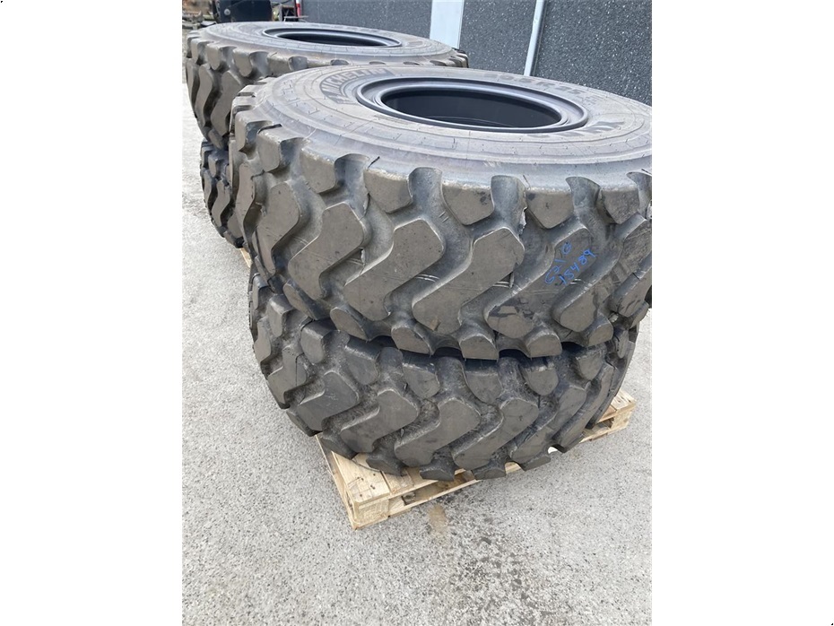 Michelin 20.5R25 Fabriksny dæk fra Case 621. - Hjul/larvefødder - Komplette hjul - 5