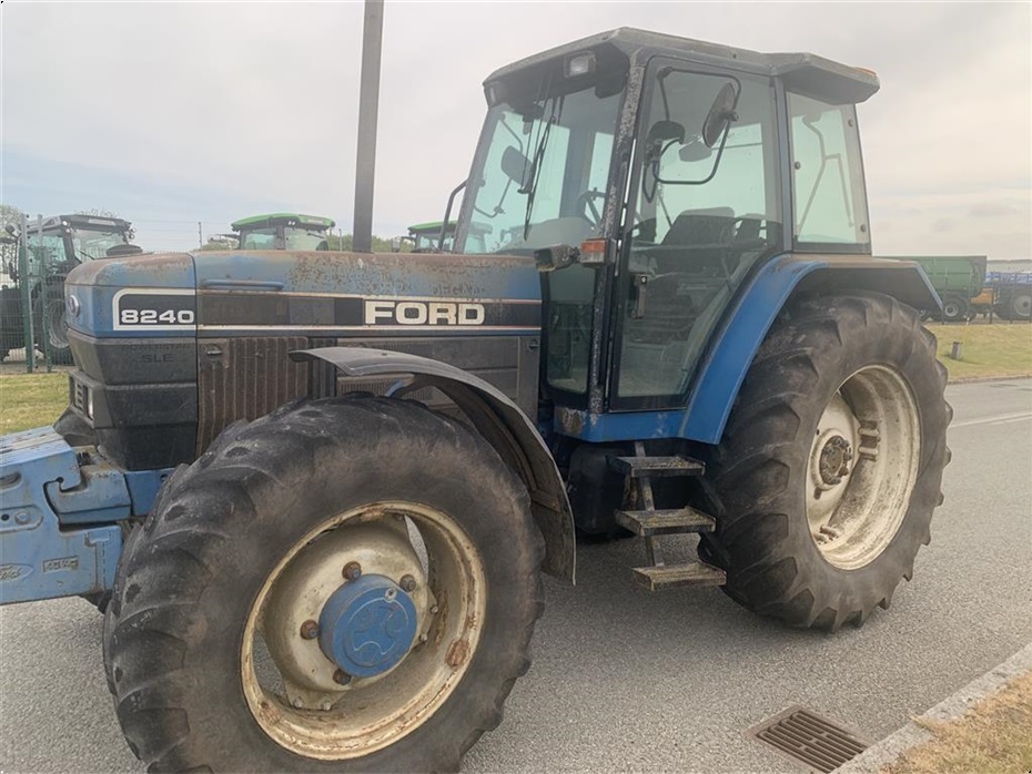 Ford 8240 SLE Powerstar - Traktorer - Traktorer 4 wd - 10