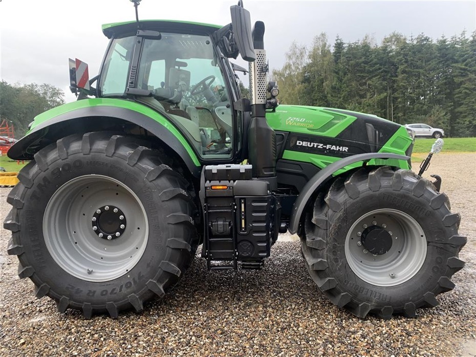 Deutz-Fahr Agrotron 7250 TTV Stage V - Traktorer - Traktorer 4 wd - 3