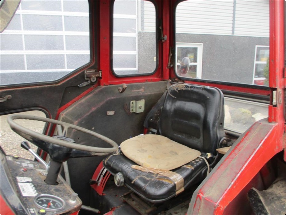 IH 474 En ejers traktor med lukket kabine på - Traktorer - Traktorer 2 wd - 4