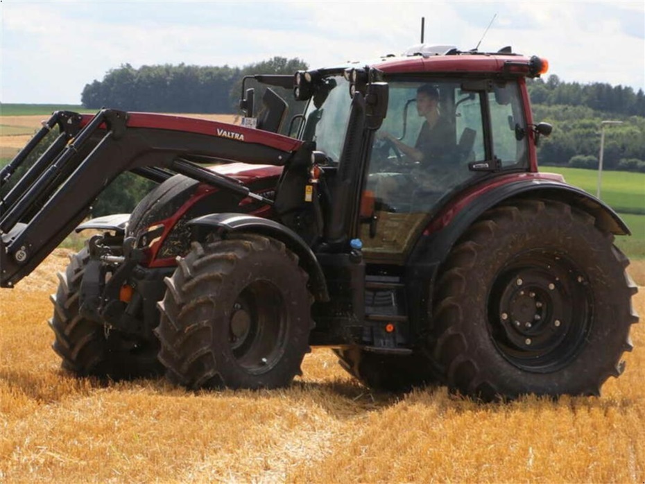 Valtra N174 Versu med frontlæsser. - Traktorer - Traktorer 4 wd - 1