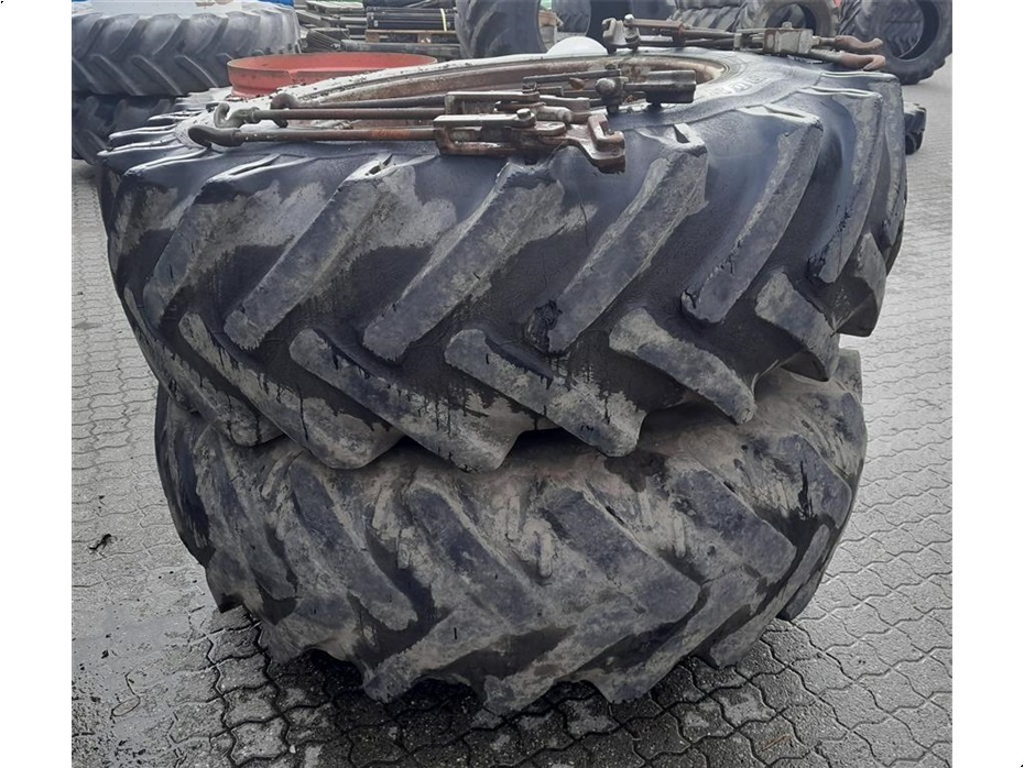 Dunlop 20.8R38 - Traktor tilbehør - Tvillingehjul - 1