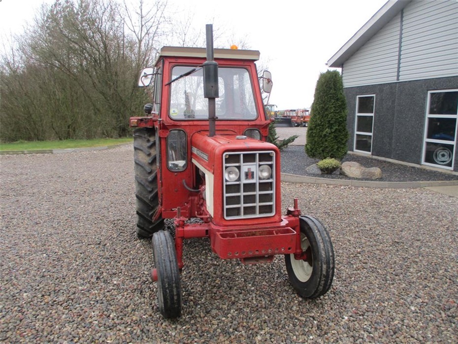 IH 474 En ejers traktor med lukket kabine på - Traktorer - Traktorer 2 wd - 12