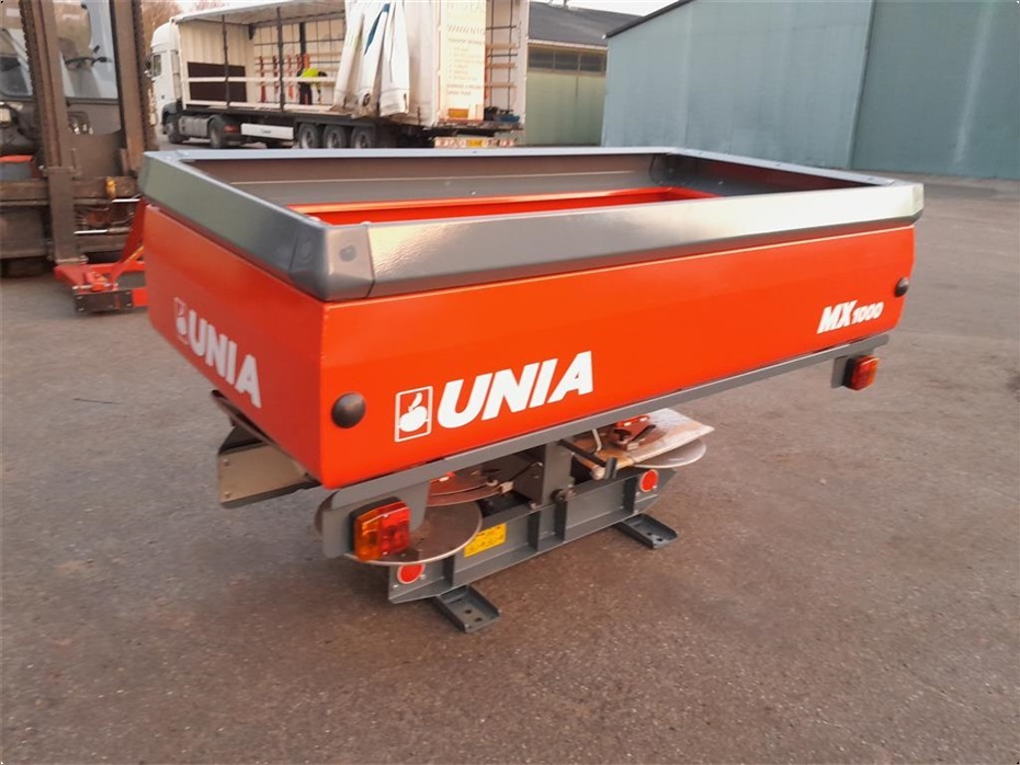 Unia MX 1200 - Gødningsmaskiner - Liftophængte gødningsspredere - 2