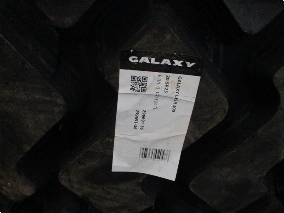 - - - 20.5R25 GALAXY komplet fabriksnyt sæt monteret på Volvo fælge - Hjul/larvefødder - Komplette hjul - 3