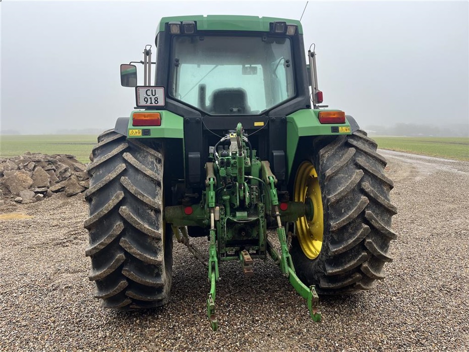 John Deere 6310 Med frontlift - Traktorer - Traktorer 4 wd - 4