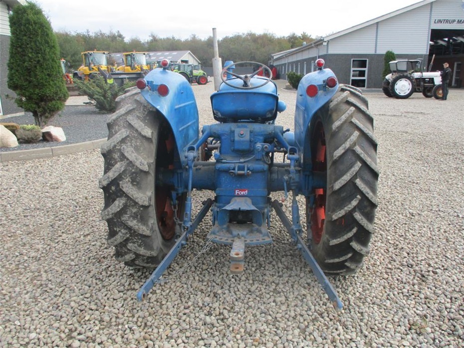 Fordson Major Diesel traktor - Traktorer - Traktorer 2 wd - 9
