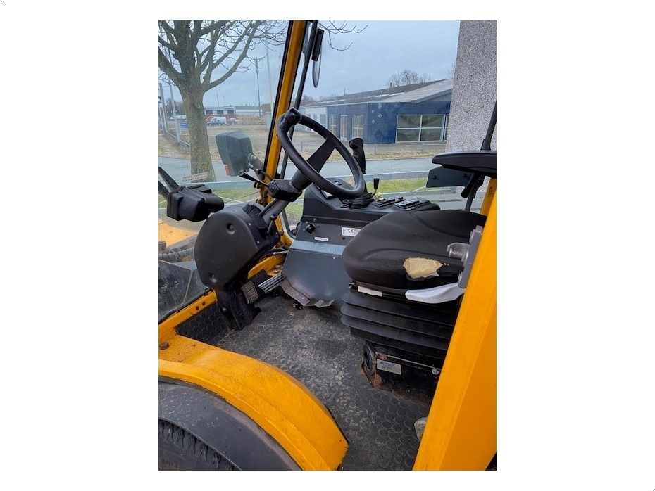 Belos 44 Trans Pro m/kost og saltudlægger - se ekstra udstyr - Traktorer - Kompakt traktorer - 8