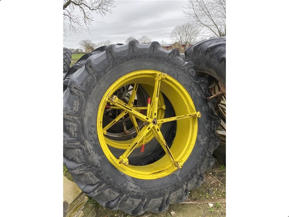 Pirelli 18.4 R38 - Traktor tilbehør - Tvillingehjul - 1