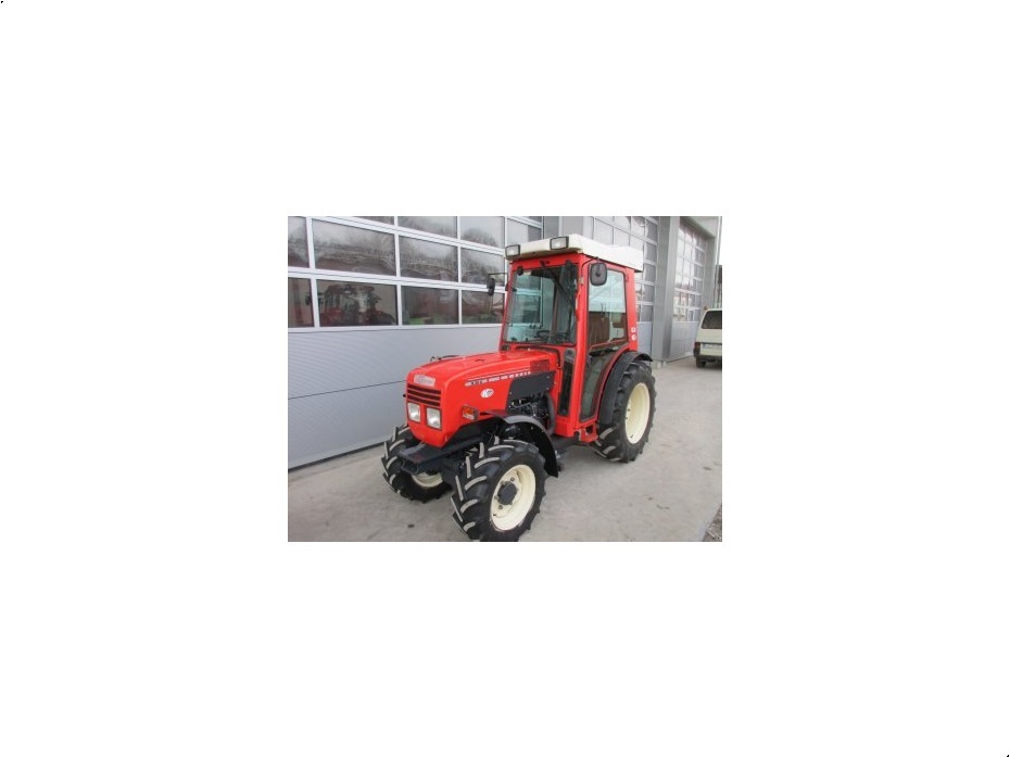 - - - K80 - Traktorer - Traktorer 4 wd - 2