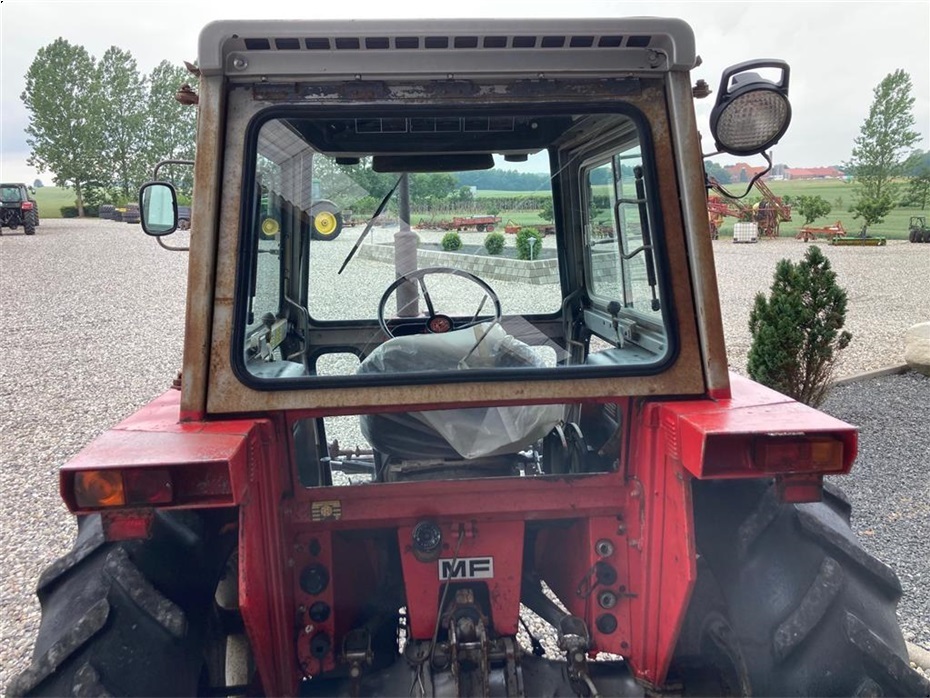 Massey Ferguson 550 - Traktorer - Traktorer 2 wd - 9