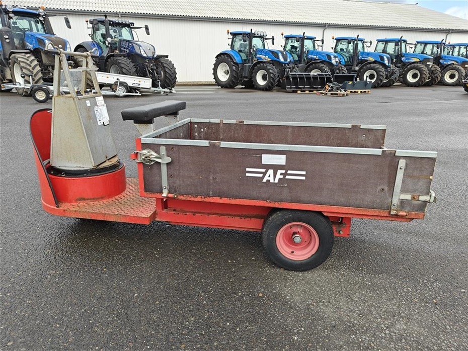 AF PM-Park NYE BATTERIER - Traktorer - Multi truck / Kirkegårdstruck - 3
