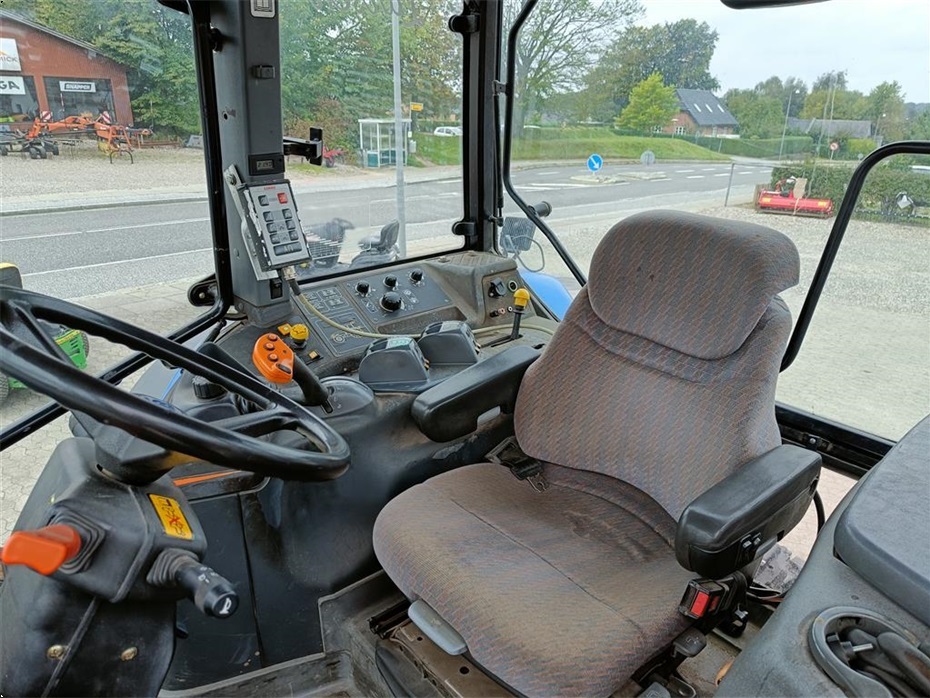 New Holland TM 190 - Traktorer - Traktorer 4 wd - 11