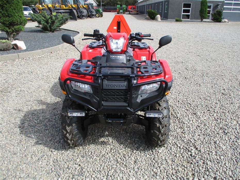 Honda TRX 520 FE Traktor STORT LAGER AF HONDA  ATV. Vi hjælper gerne med at levere den til dig, og bytter gerne. KØB-SALG-BYTTE se mere på www.limas.dk - ATV - 4