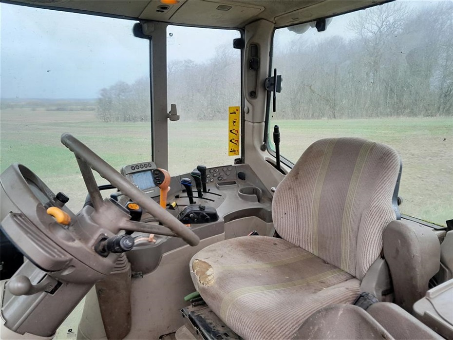 John Deere 6330 Premium PQ med JD 653 frontlæsser affjedret foraksel - Traktorer - Traktorer 4 wd - 6