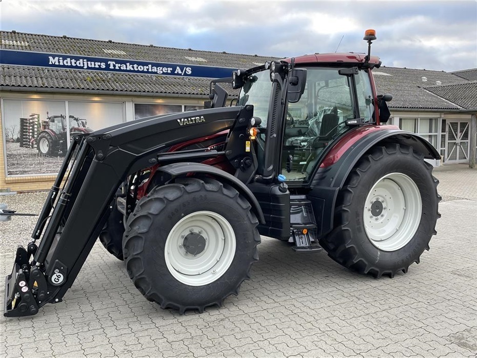 Valtra N155 Aktiv - Traktorer - Traktorer 4 wd - 1