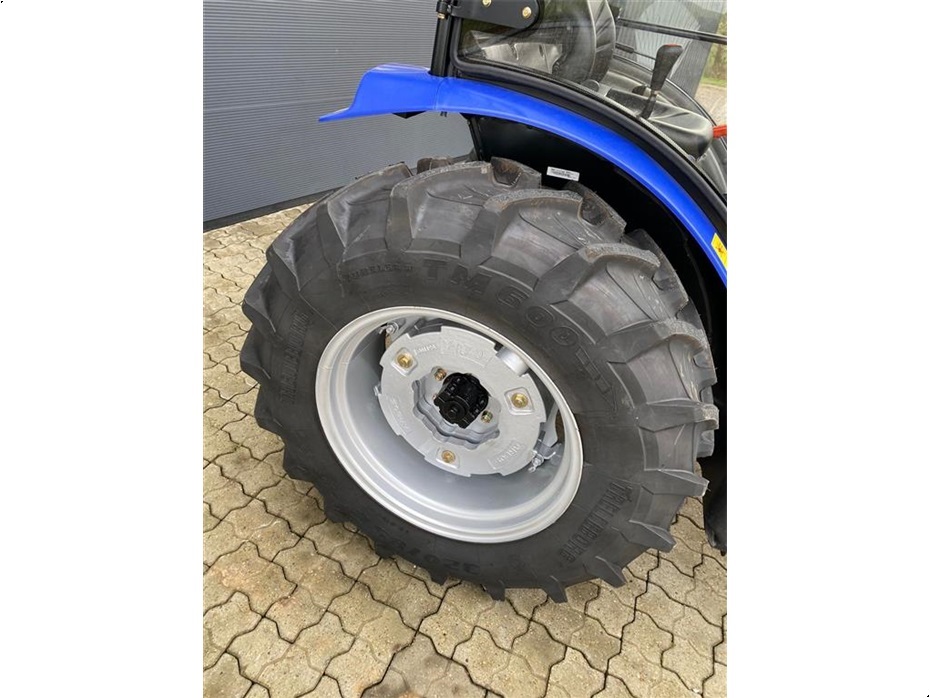 Arbos 2040 kabine traktor - Traktorer - Traktorer 4 wd - 4