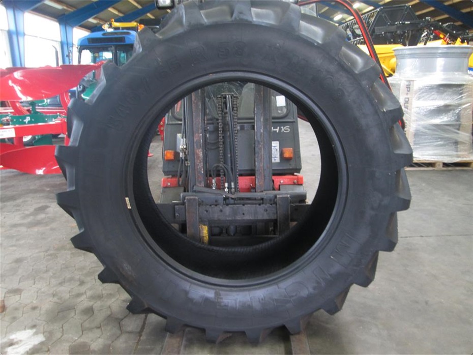 Michelin XM108 540/65 R38 - Traktor tilbehør - Dæk - 1