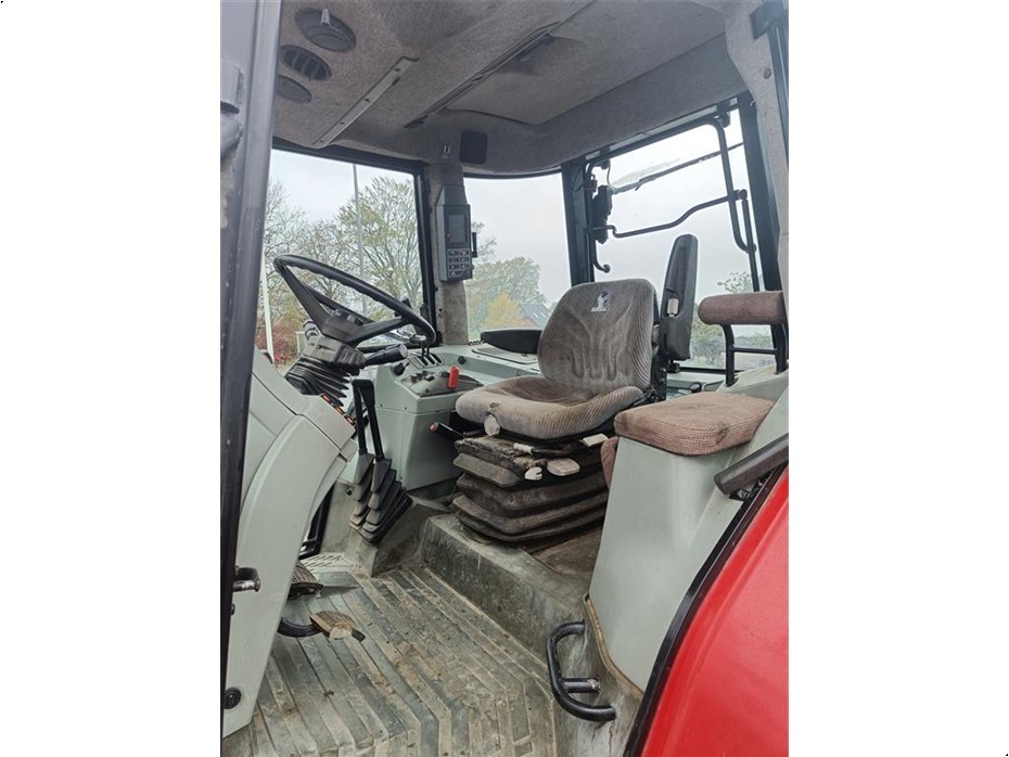 Massey Ferguson 8140 Dynashift - Traktorer - Traktorer 4 wd - 5