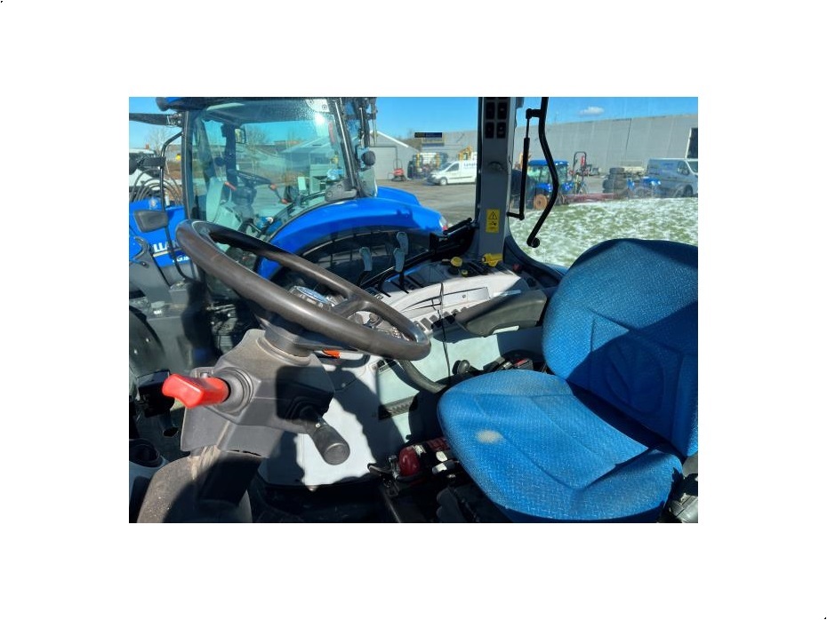 New Holland T6010 PLUS - Traktorer - Traktorer 4 wd - 3